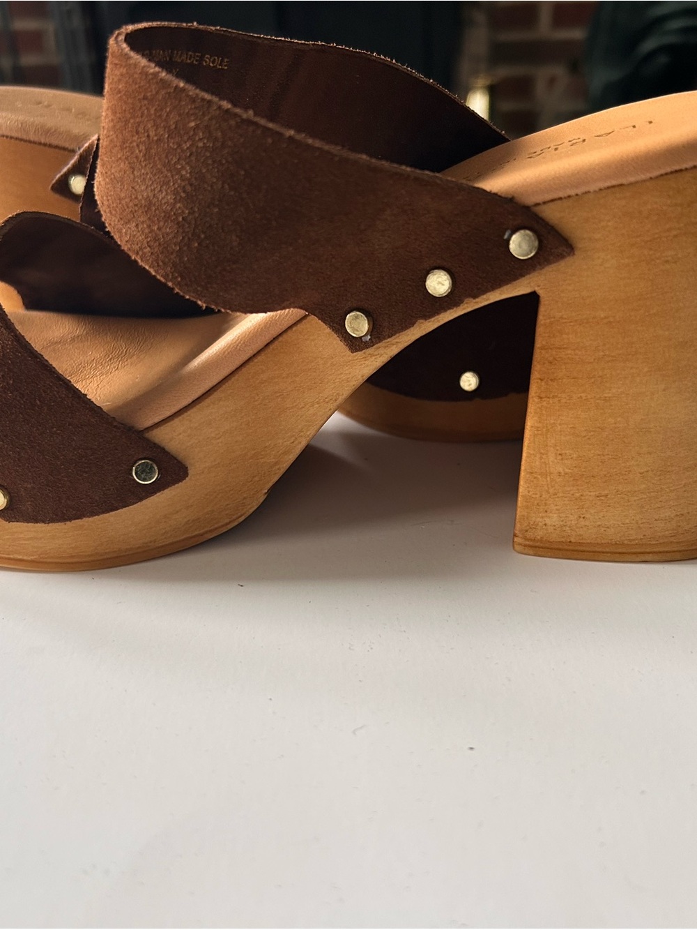 70s style brown suede platform clog